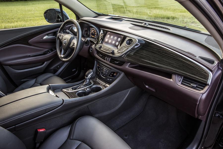Интерьер Buick Envision 2016 года  (фото 20 из 26)